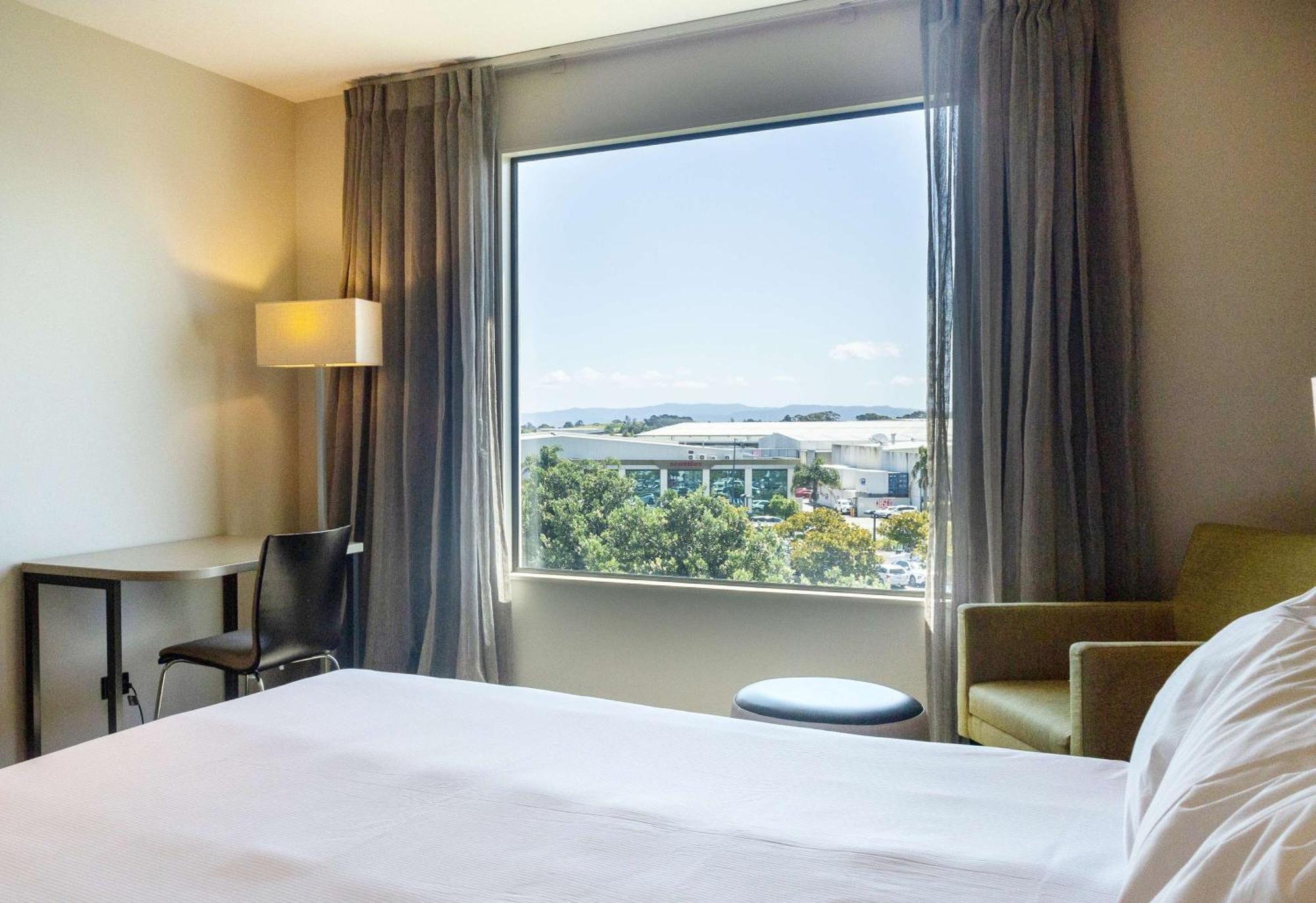 Отель Sudima Auckland Airport Экстерьер фото