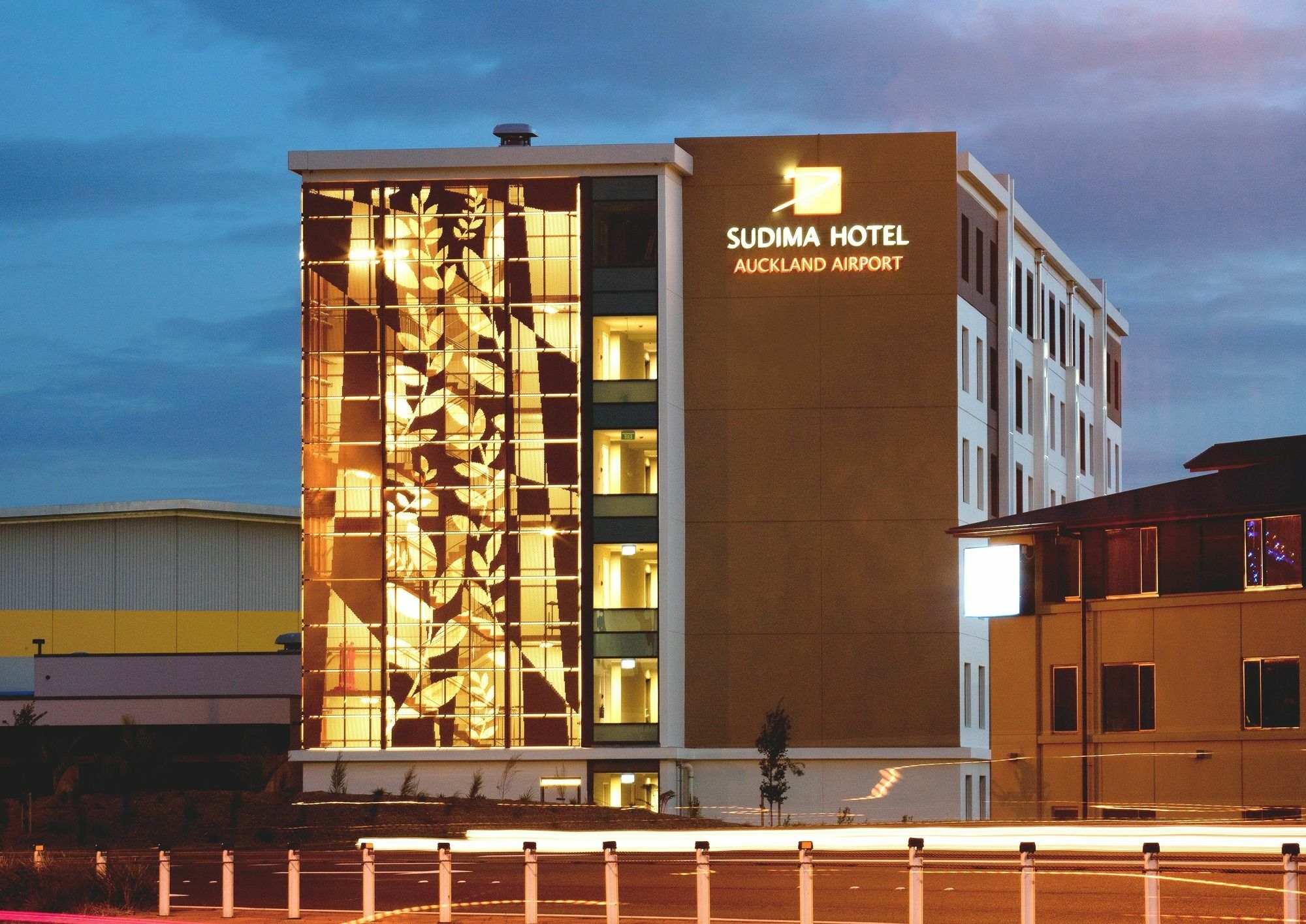 Отель Sudima Auckland Airport Экстерьер фото